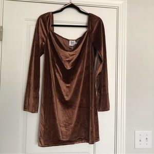 NWT Star Power mini dress in brown velvet